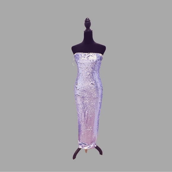 Phoenix Lavenderite Strapless Sequined Midi Dress × 1
LAVENDERITE / FR38 - (US6) - Picture 2 of 4